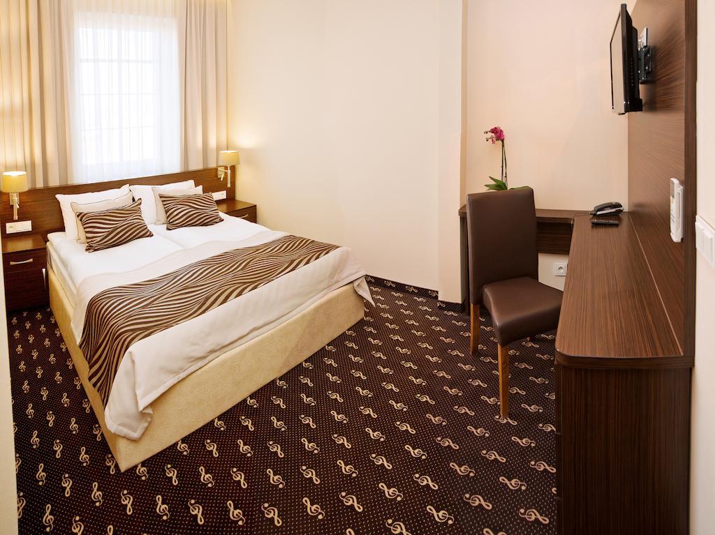 Hotel Fryderyk Nysa Rom bilde