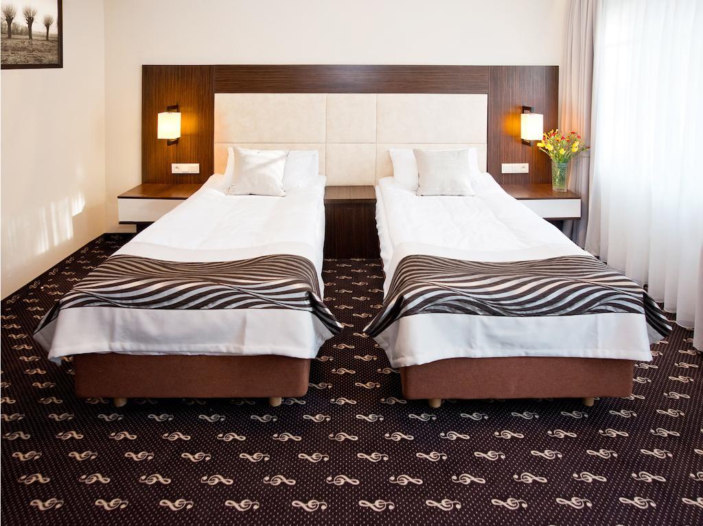Hotel Fryderyk Nysa Rom bilde